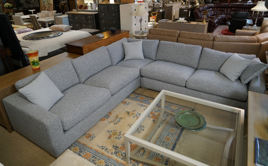 Stain-Resistant Sectional Sofa in Elegant Gray